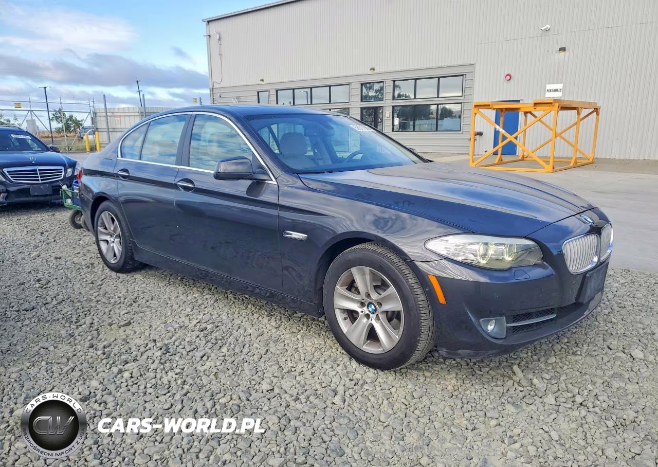2013 BMW 528 I VIN:WBAXG5C53DD230366 - 4
