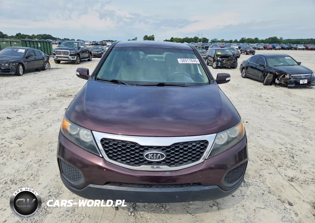 2011 Kia Sorento Lx VIN:5XYKT3A10BG039385 - 5