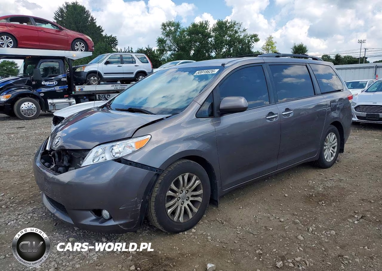 2013 Toyota Sienna Xle 8-Passenger