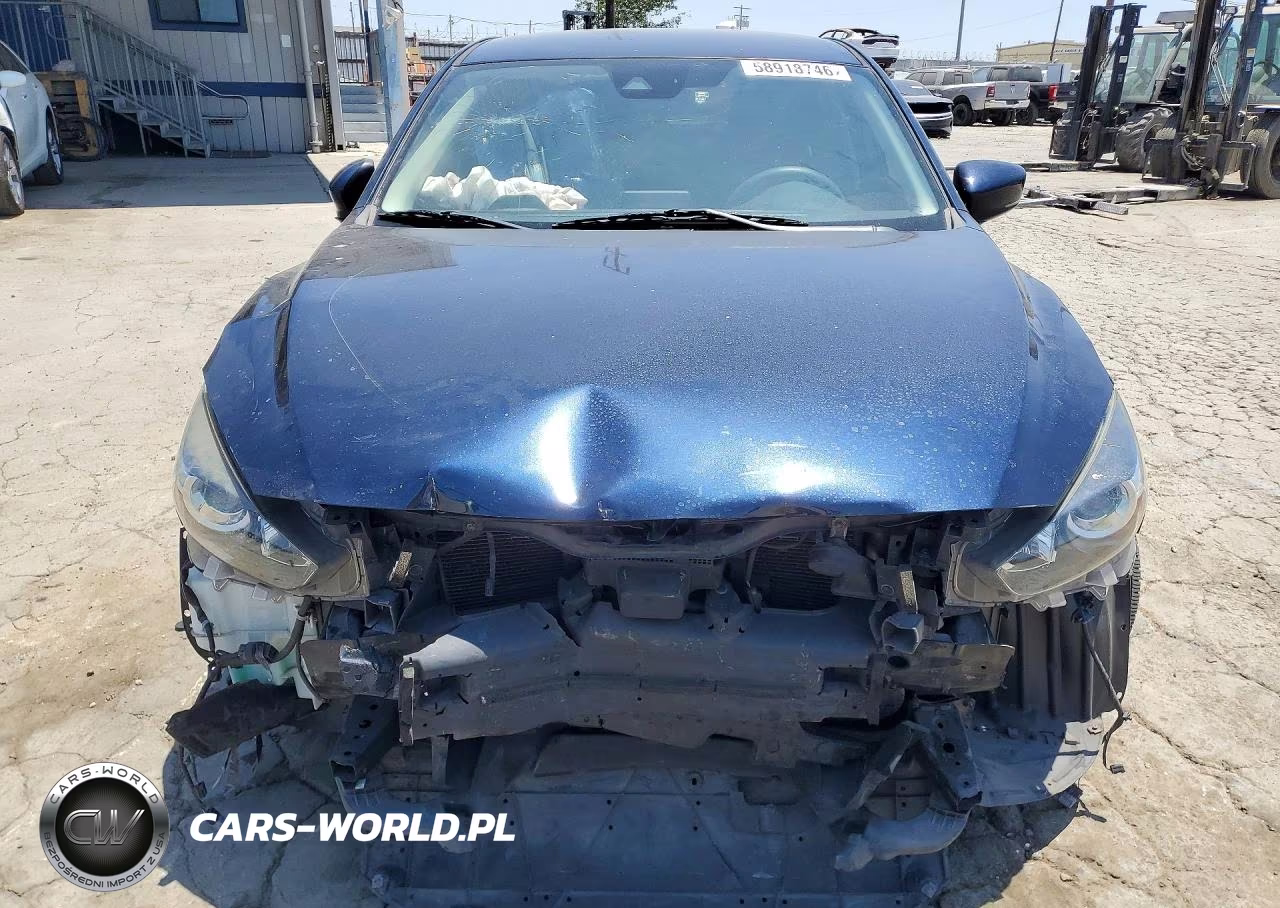 2018 Mazda 3 Sport VIN:3MZBN1U78JM239640 - 5