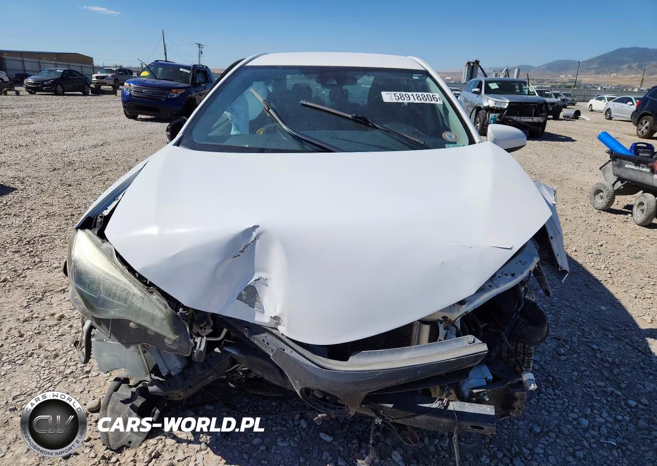 2017 Toyota Corolla Le VIN:5YFBURHEXHP625492 - 5