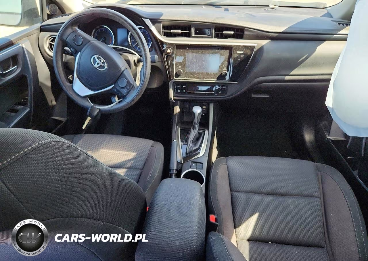 2017 Toyota Corolla Le VIN:5YFBURHEXHP625492 - 8