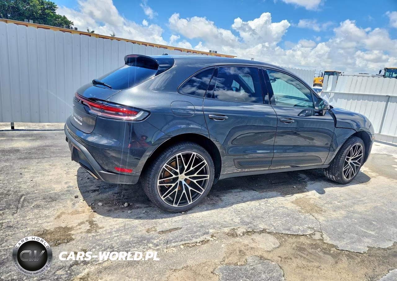 2026 Porsche Macan Base VIN:WP1AA2A52TLB09455 - 3