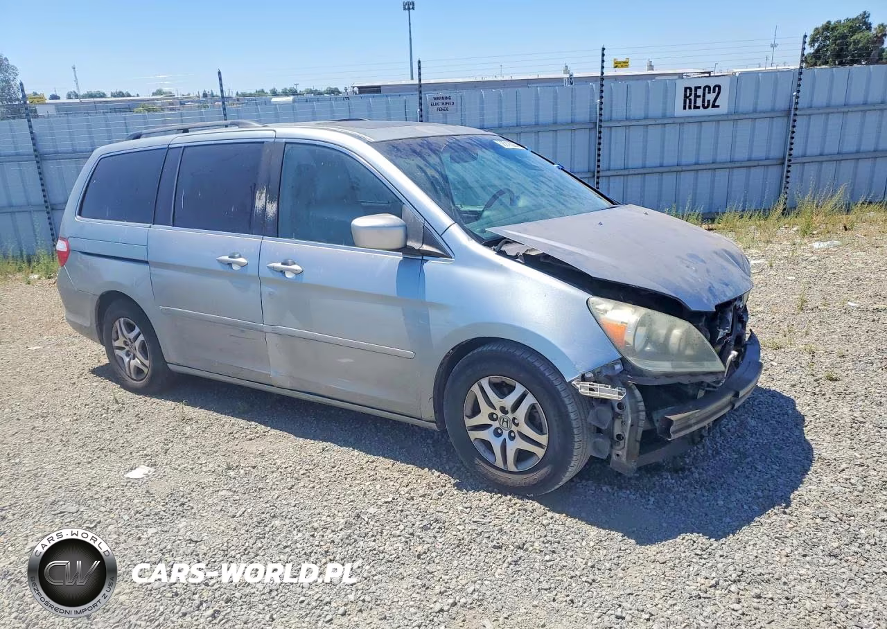 2005 Honda Oddesey VIN:5FNRL387X5B067411 - 4