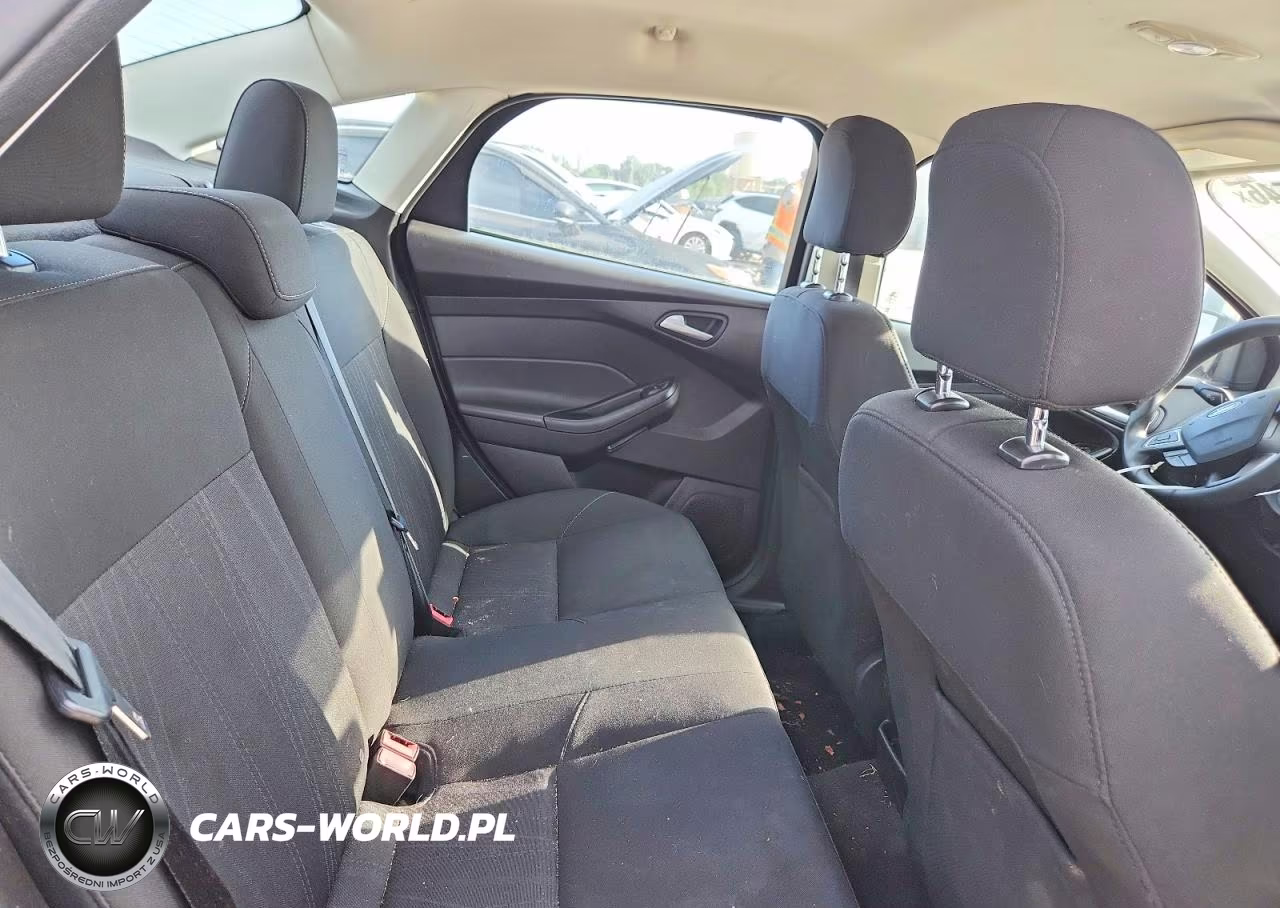 2017 Ford Focus Se VIN:1FADP3FE6HL274966 - 10