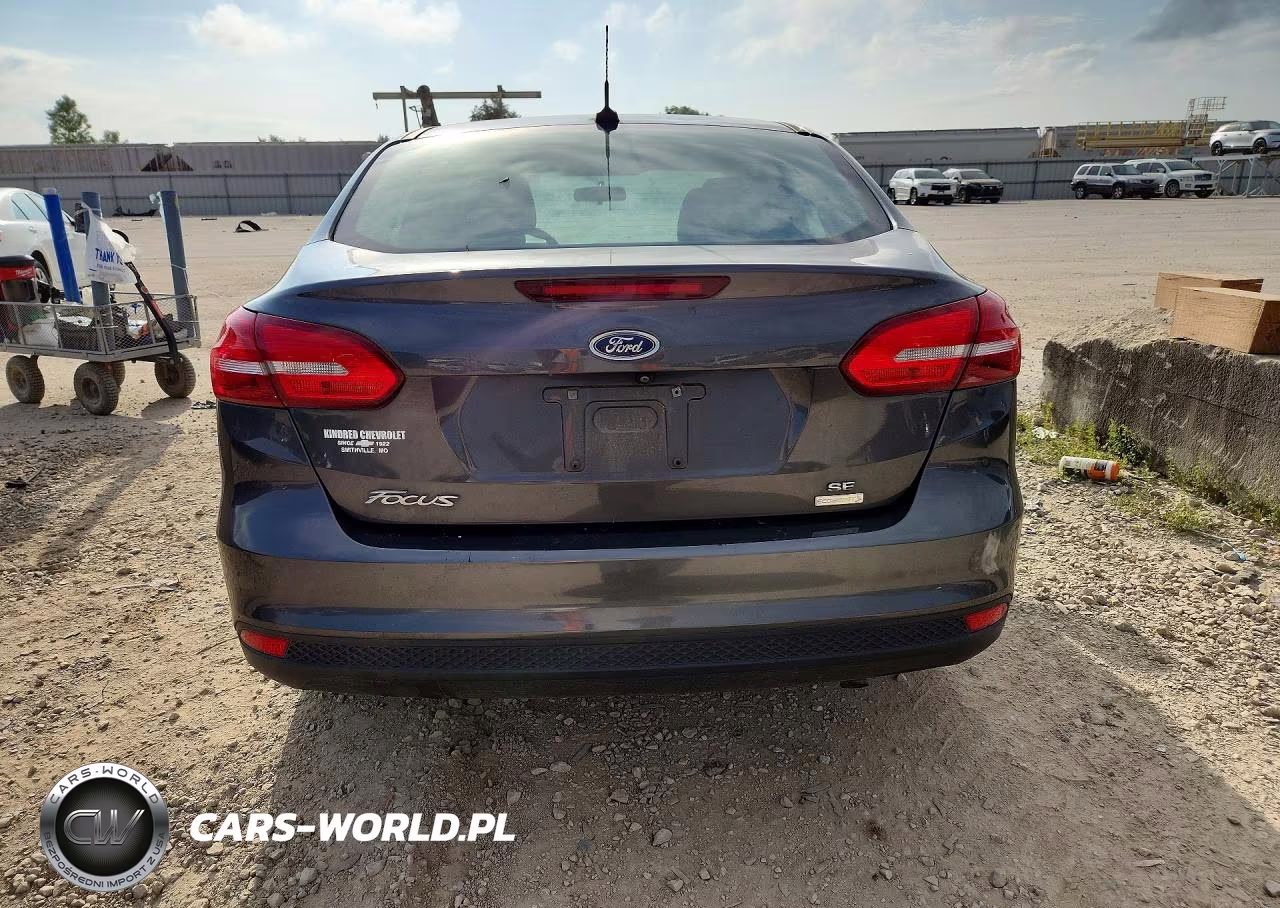 2017 Ford Focus Se VIN:1FADP3FE6HL274966 - 6