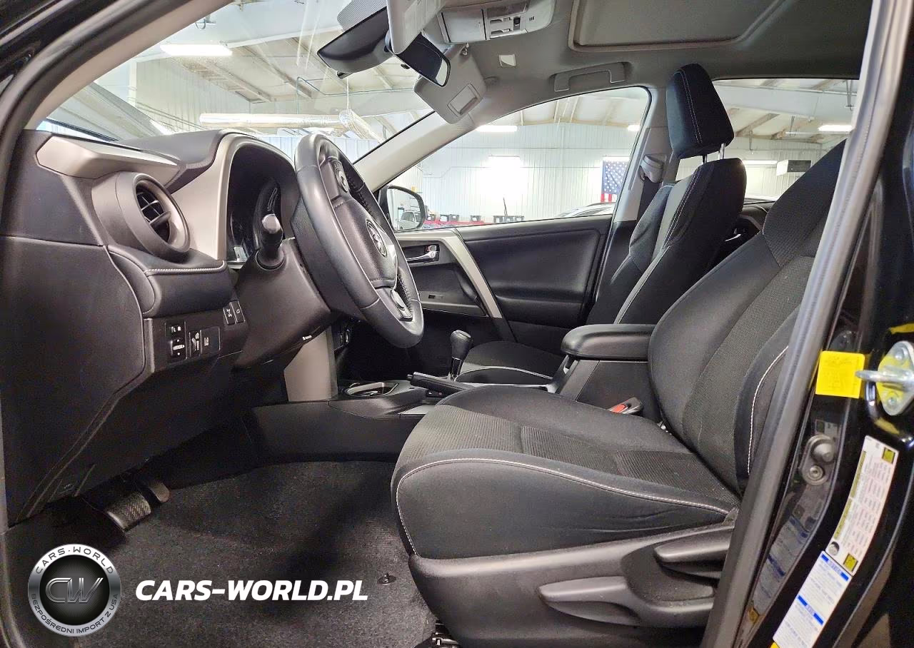 2017 Toyota Rav4 Xle VIN:2T3RFREV7HW675981 - 7
