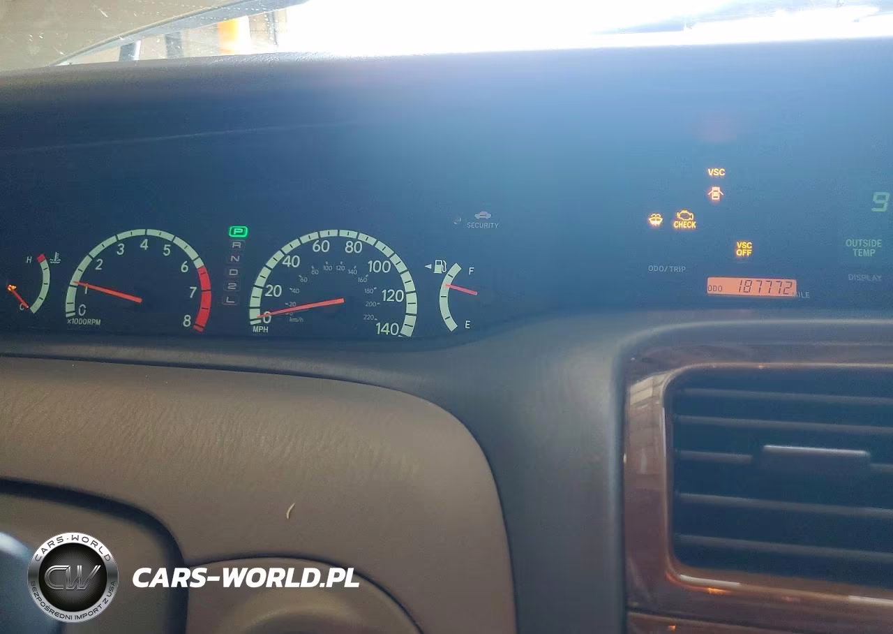2000 Toyota Avalon Xls VIN:4T1BF28B7YU040049 - 9