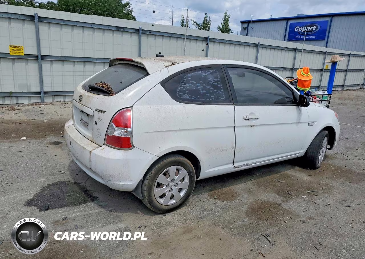2011 Hyundai Accent Gl VIN:KMHCM3AC1BU186571 - 3