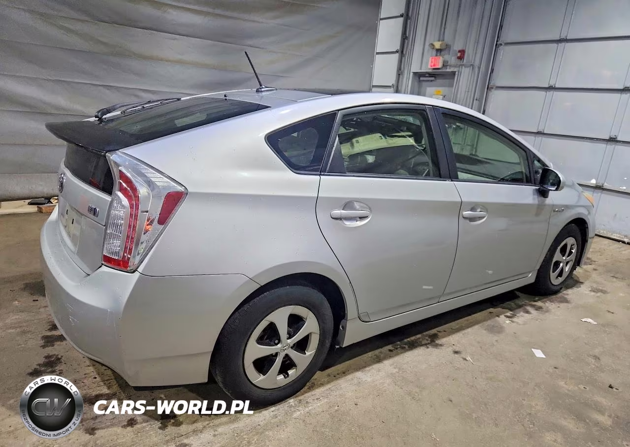 2012 Toyota Prius Four VIN:JTDKN3DU7C1541263 - 3