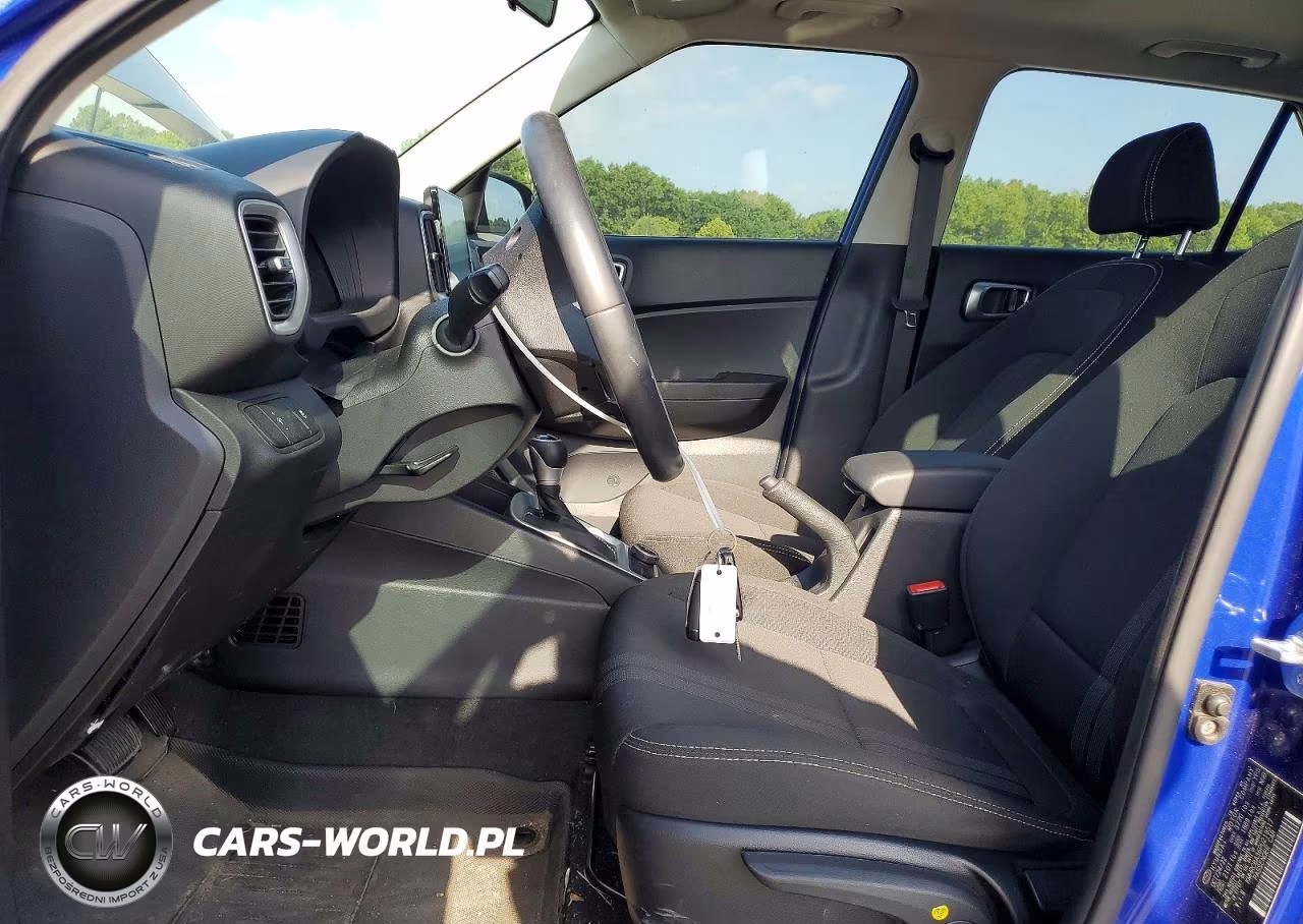 2023 Hyundai Venue Sel VIN:KMHRC8A36PU219517 - 7