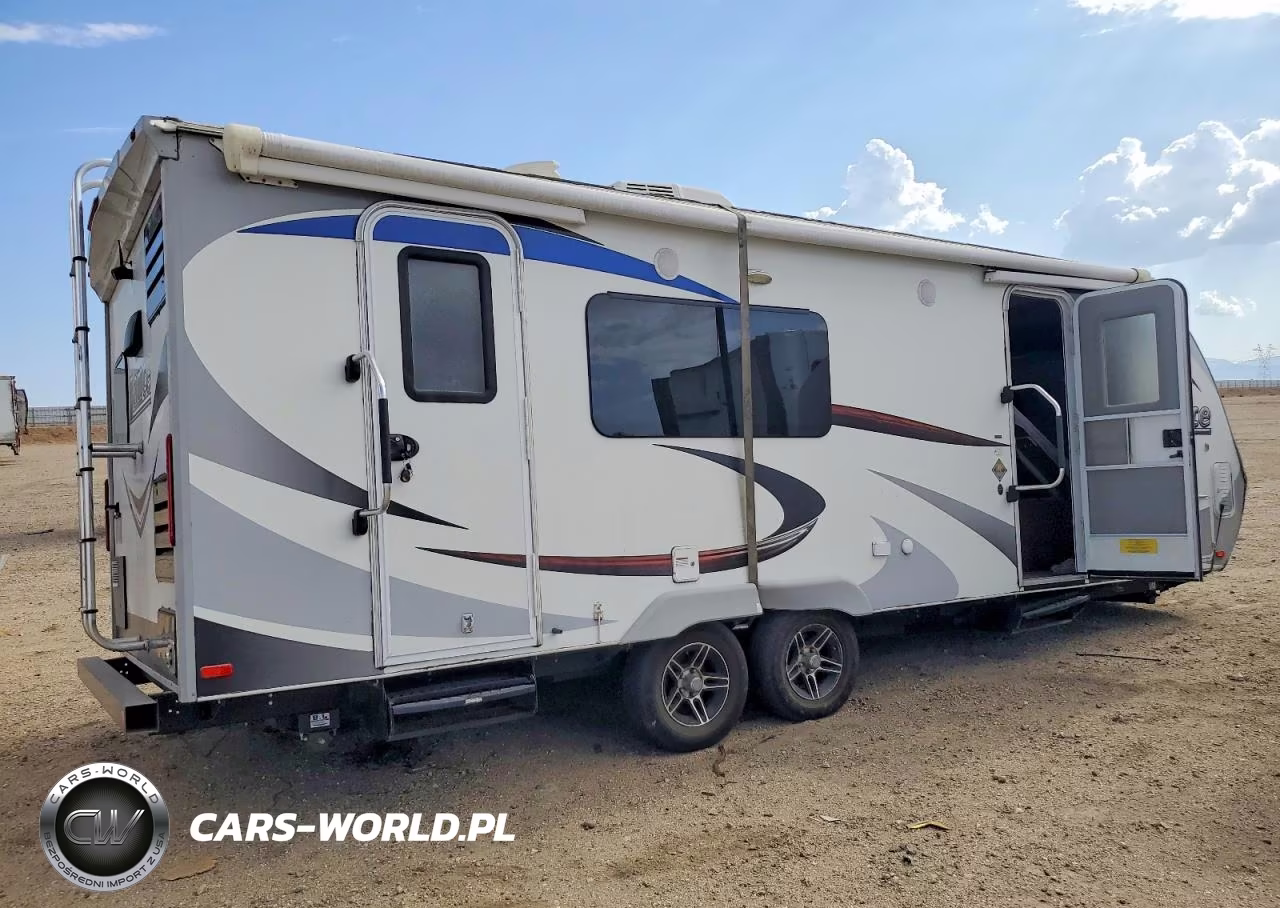 2018 Lance Camper VIN:56YTT2228JL321878 - 3