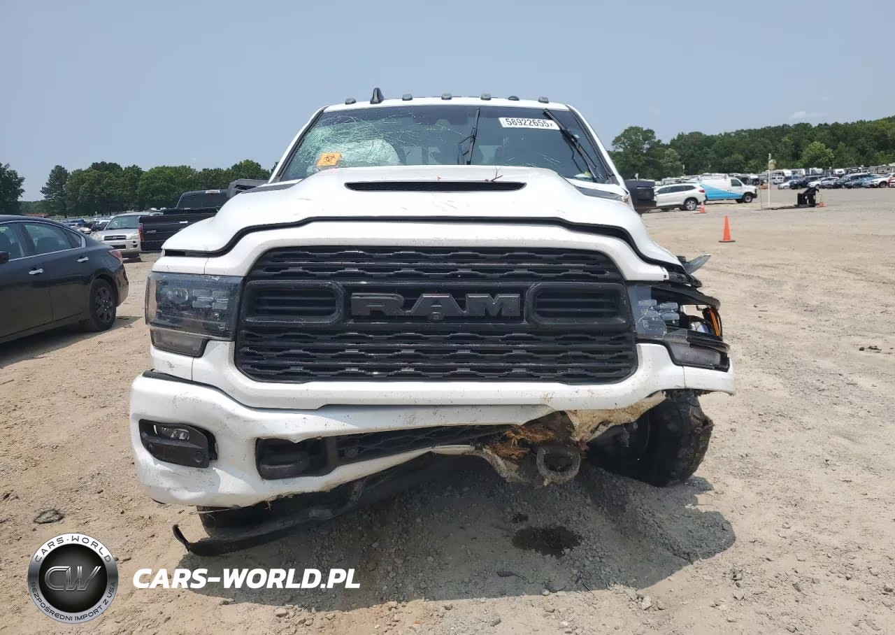 2024 Ram 3500 Limited VIN:3C63RRRL2RG184068 - 5