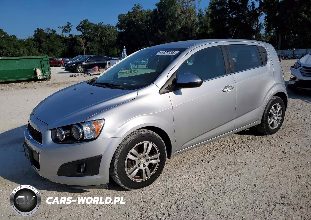 2016 Chevrolet Sonic Lt – zdjęcie 1 z 12