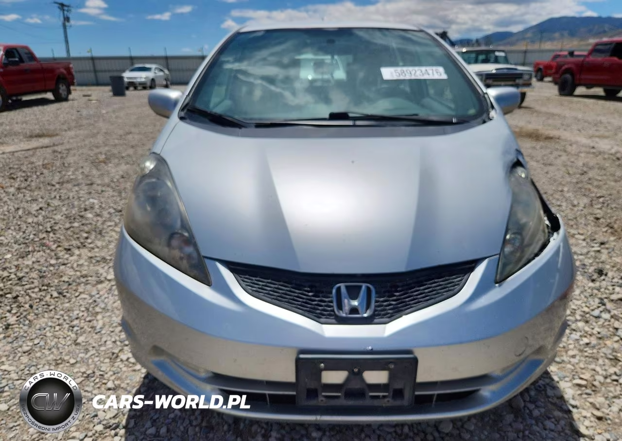 2012 Honda Fit VIN:JHMGE8H32CC030101 - 5