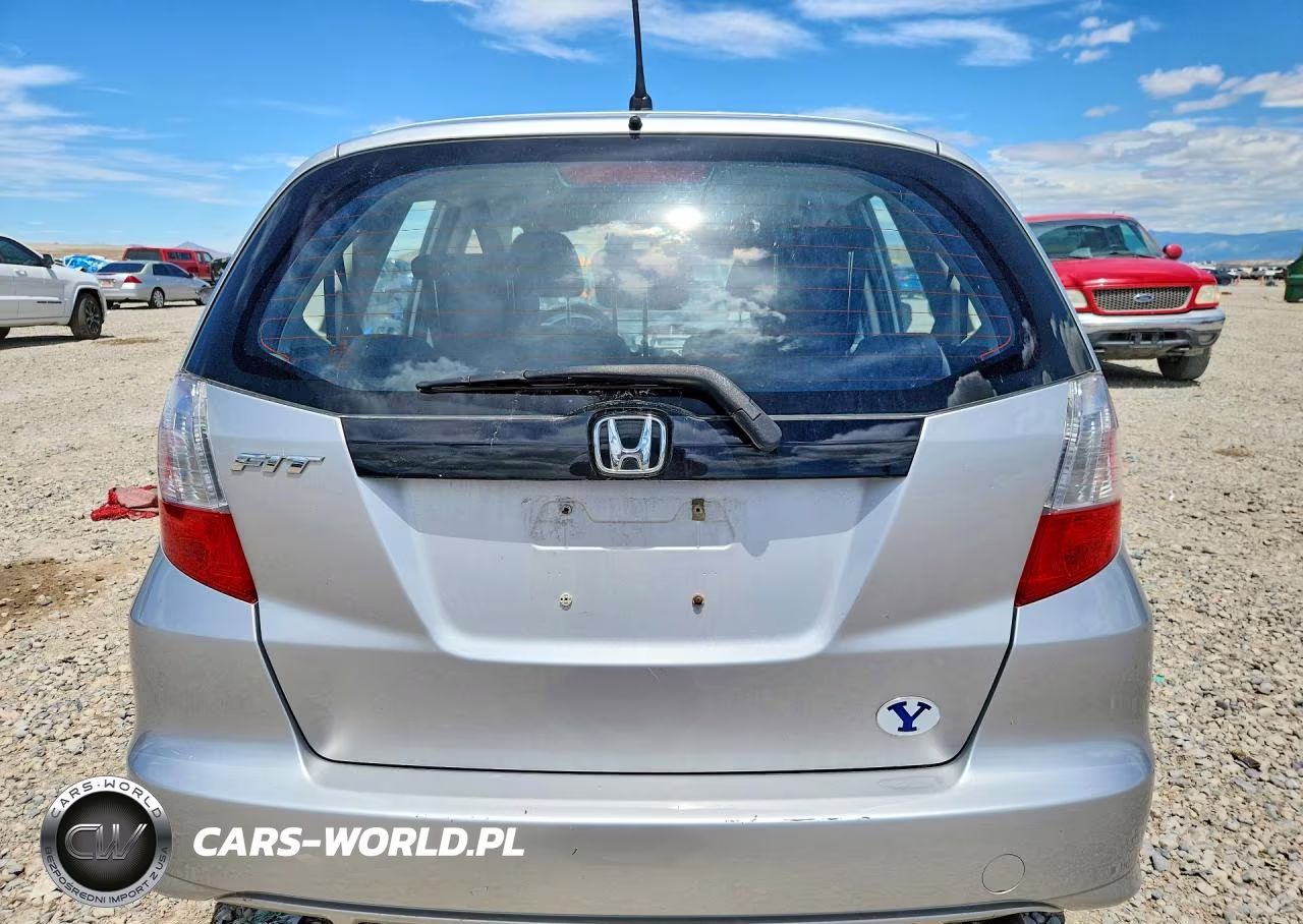 2012 Honda Fit VIN:JHMGE8H32CC030101 - 6