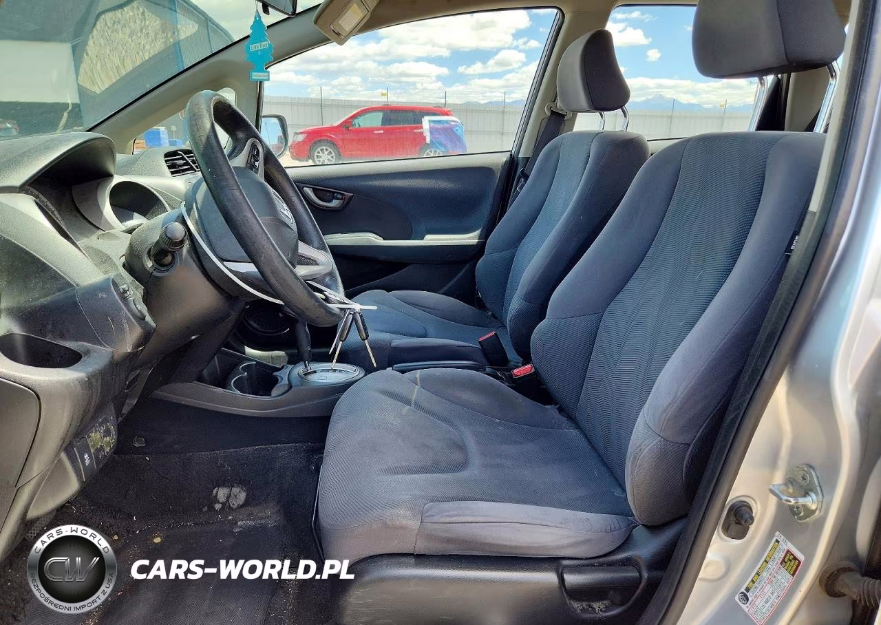 2012 Honda Fit VIN:JHMGE8H32CC030101 - 7