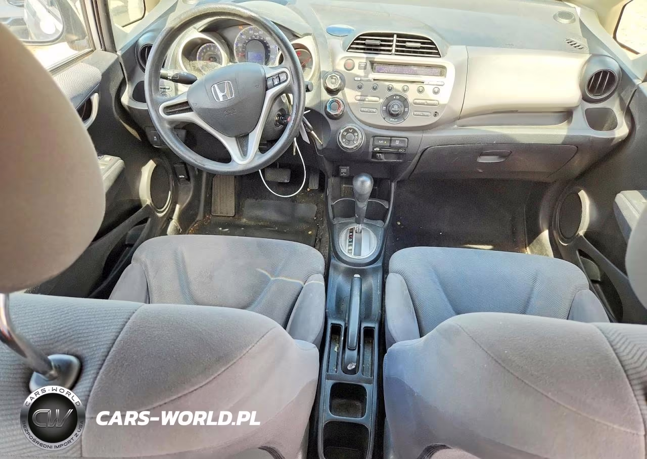 2012 Honda Fit VIN:JHMGE8H32CC030101 - 8