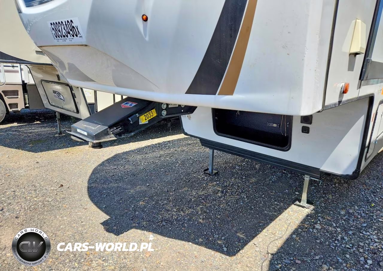 2024 Forest River Sabre Camper VIN:5ZT3SR3BXR6113651 - 8