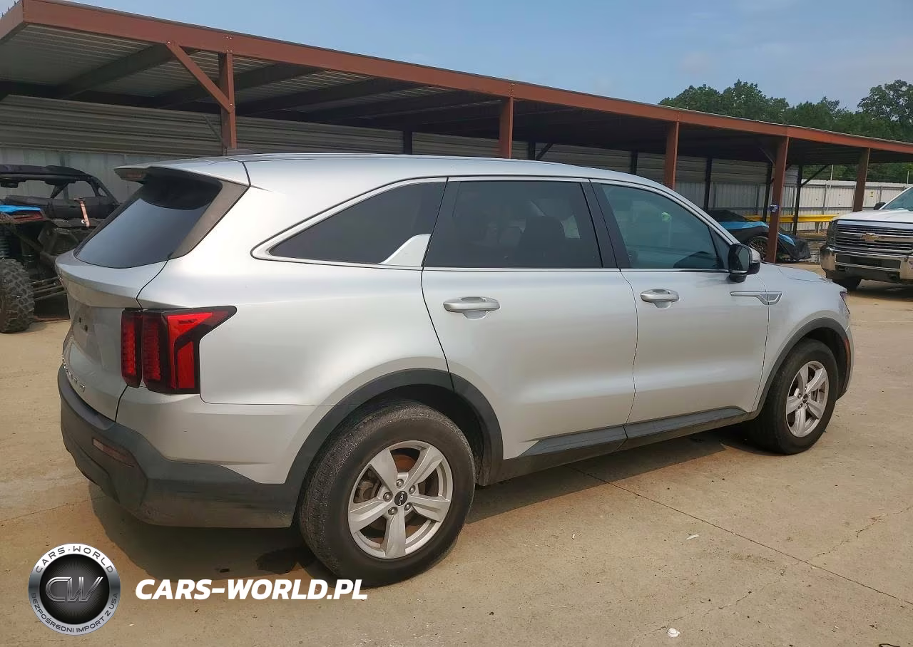 2022 Kia Sorento VIN:5XYRG4LC2NG120397 - 3