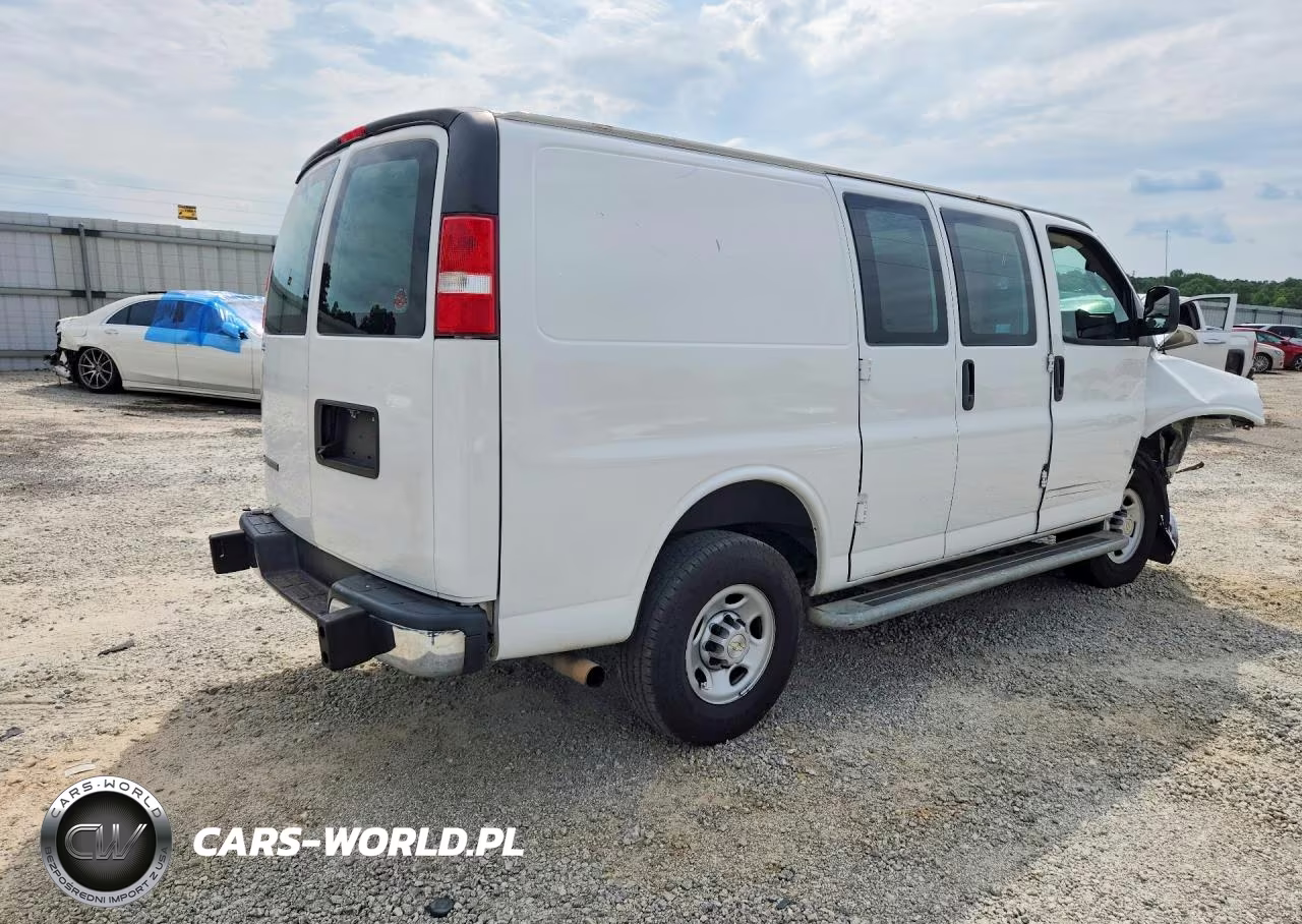 2020 Chevrolet Express VIN:1GCWGAFG6L1180860 - 3
