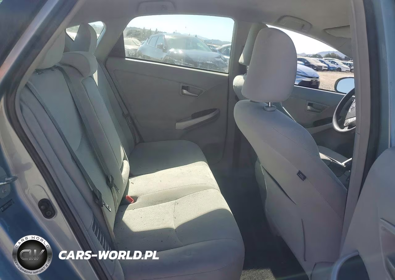 2012 Toyota Prius Two VIN:JTDKN3DU7C1517397 - 10