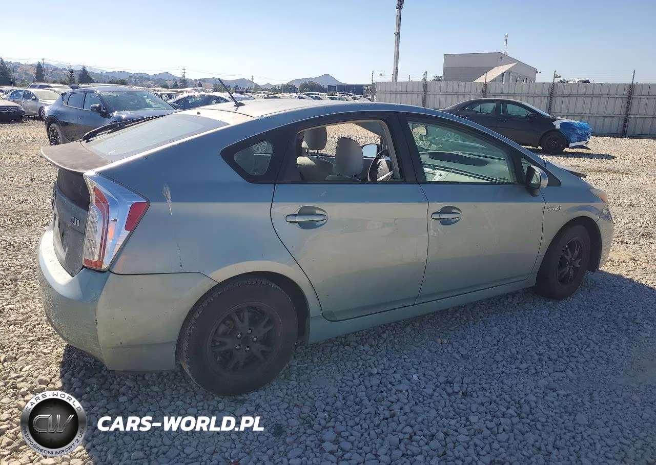 2012 Toyota Prius Two VIN:JTDKN3DU7C1517397 - 3