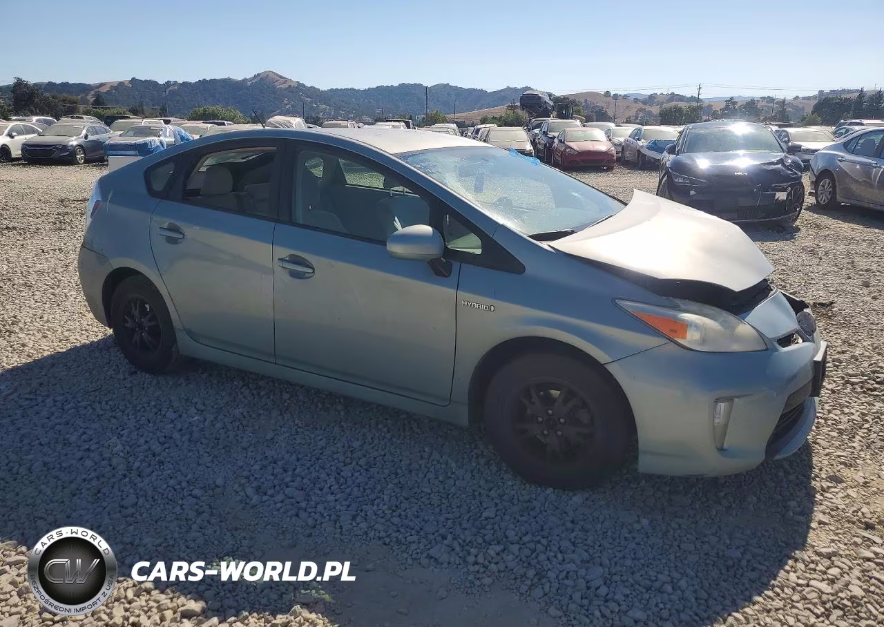 2012 Toyota Prius Two VIN:JTDKN3DU7C1517397 - 4
