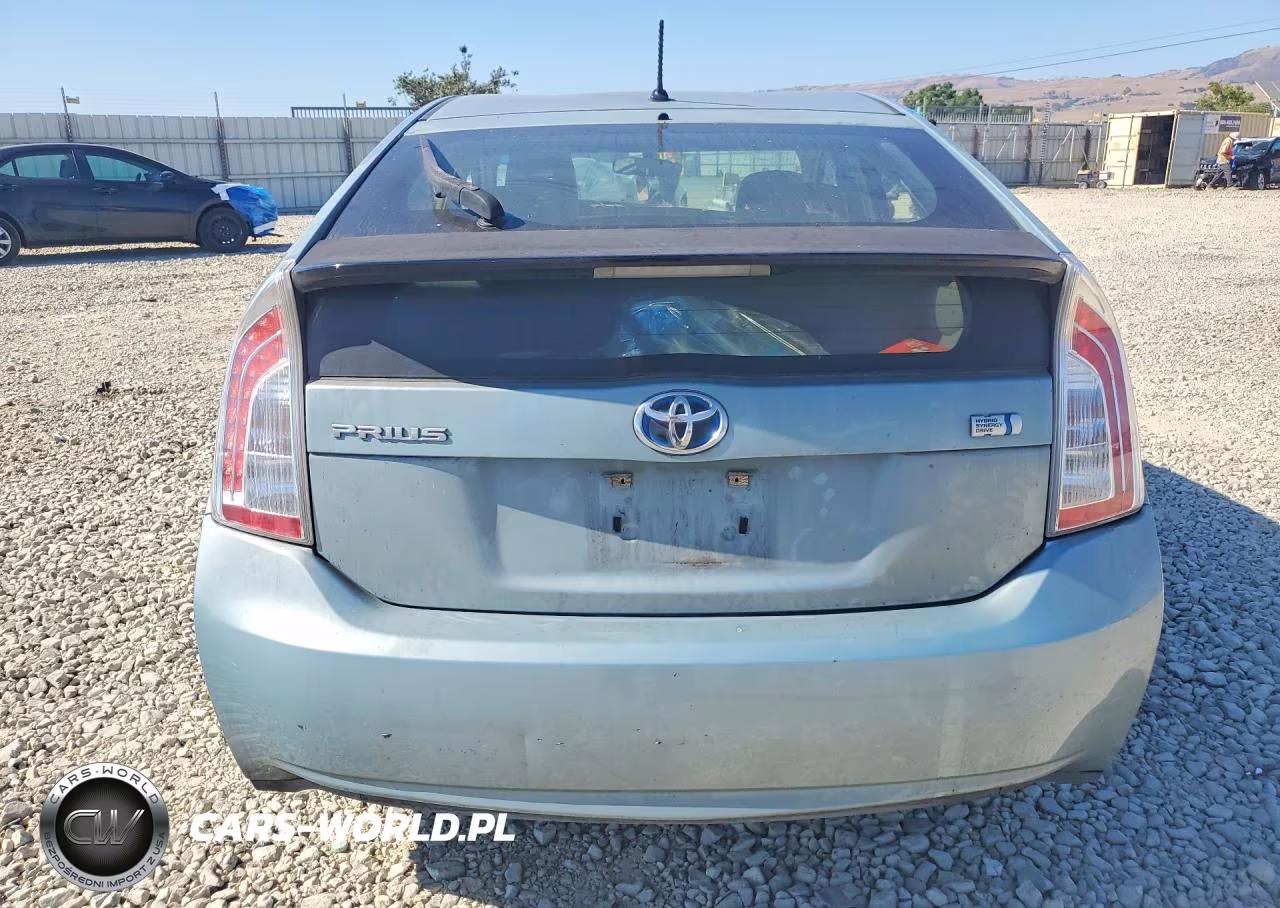 2012 Toyota Prius Two VIN:JTDKN3DU7C1517397 - 6