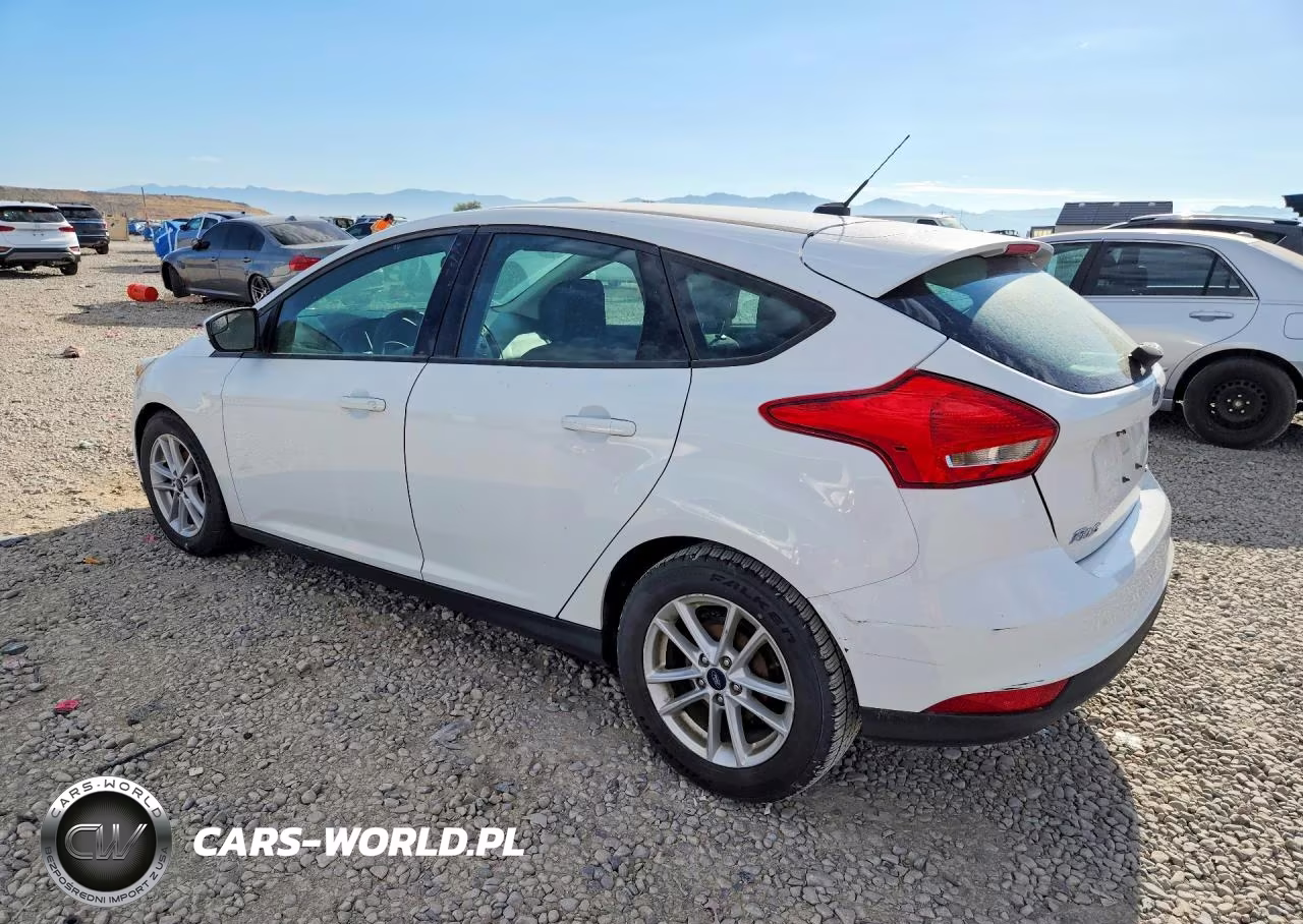 2018 Ford Focus Se VIN:1FADP3K26JL206667 - 2