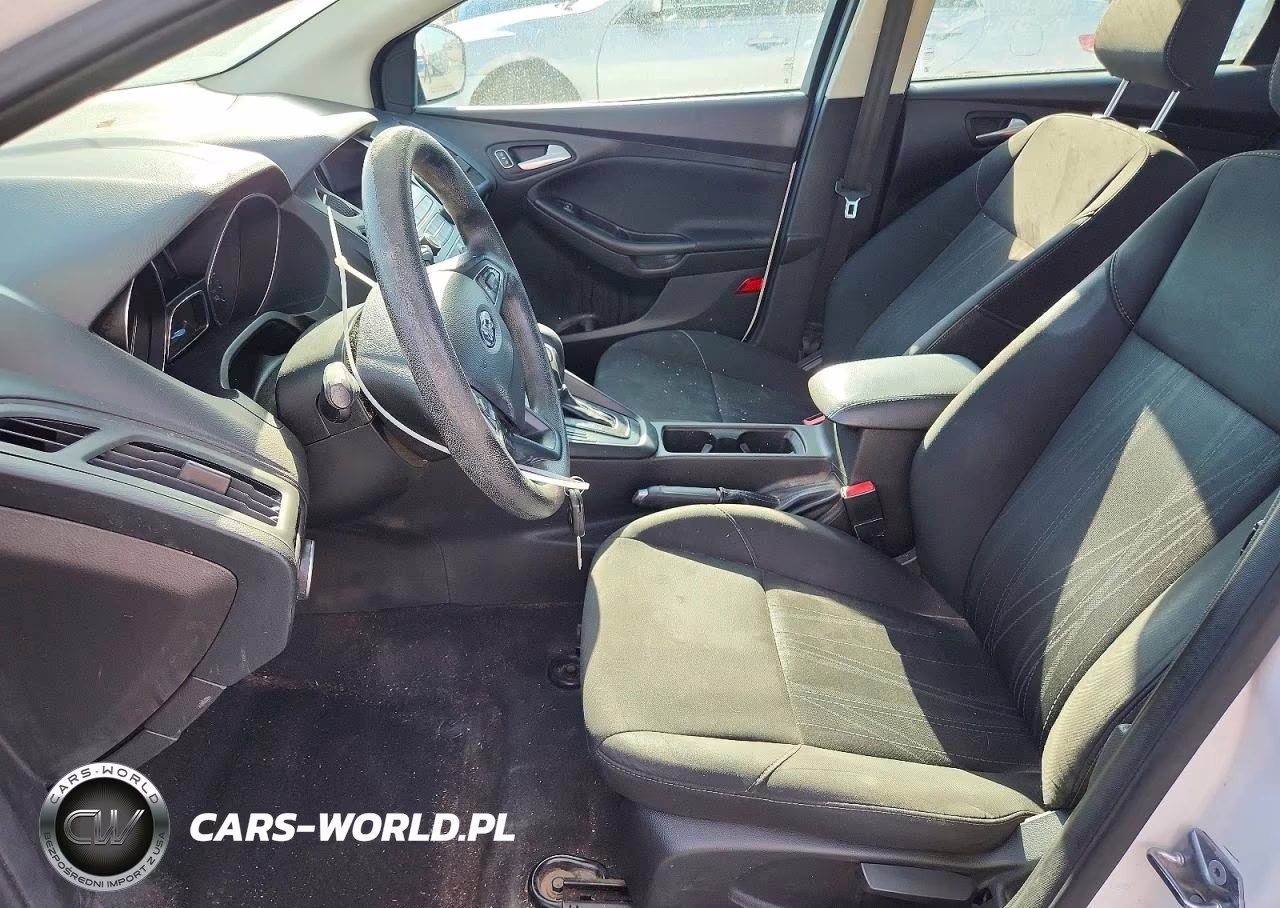 2018 Ford Focus Se VIN:1FADP3K26JL206667 - 7