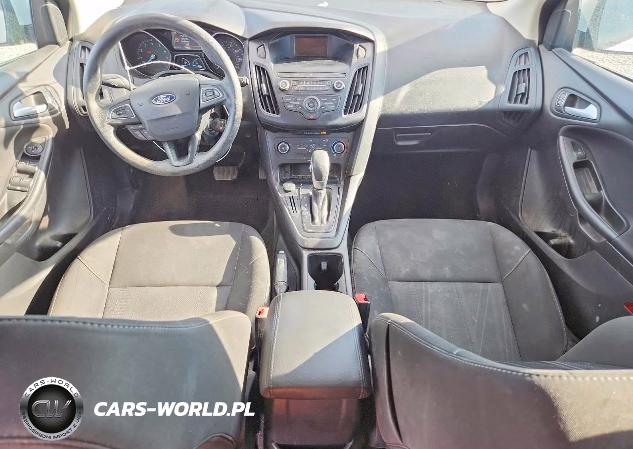 2018 Ford Focus Se VIN:1FADP3K26JL206667 - 8