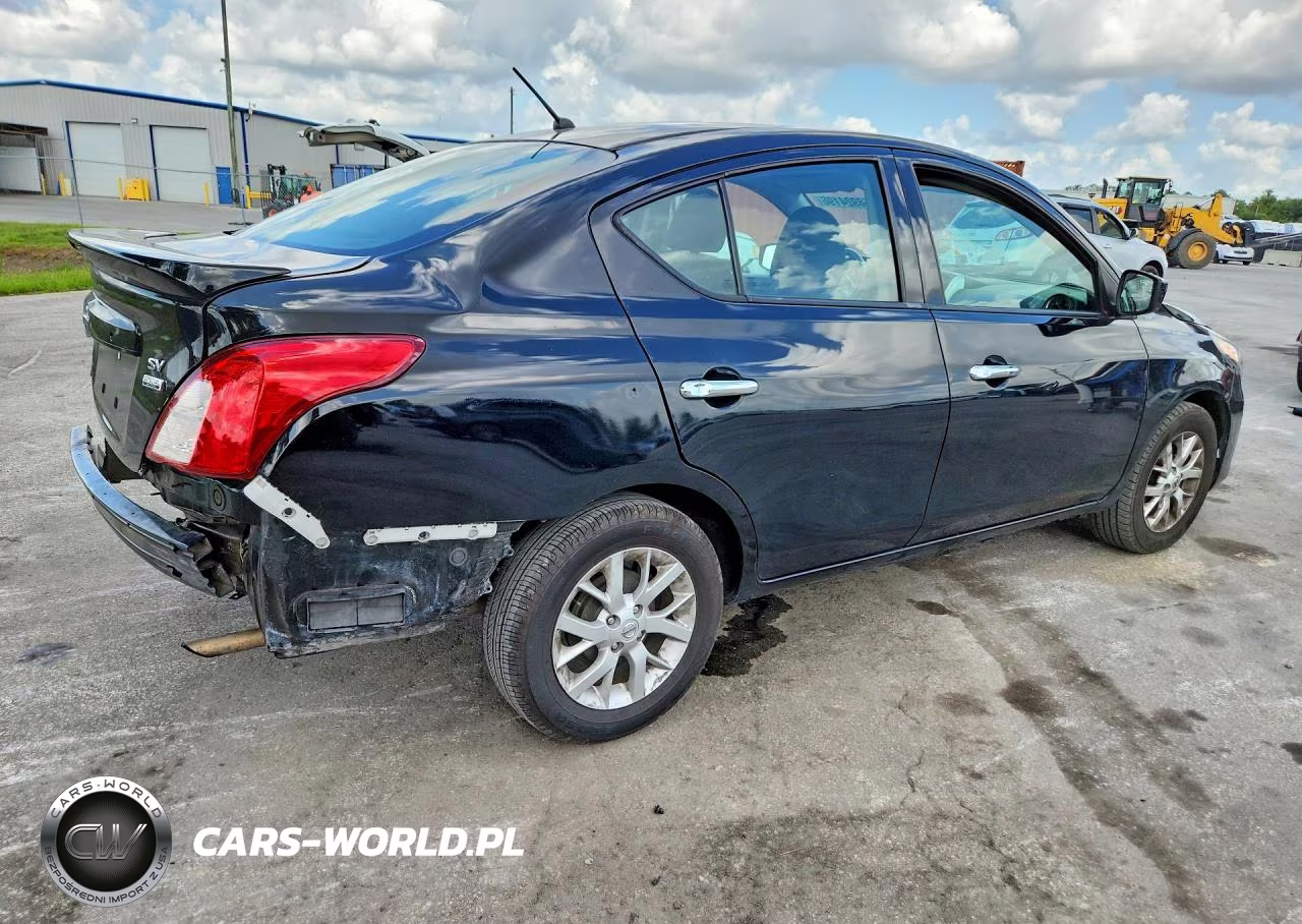 2018 Nissan Versa VIN:3N1CN7AP0JL880420 - 3