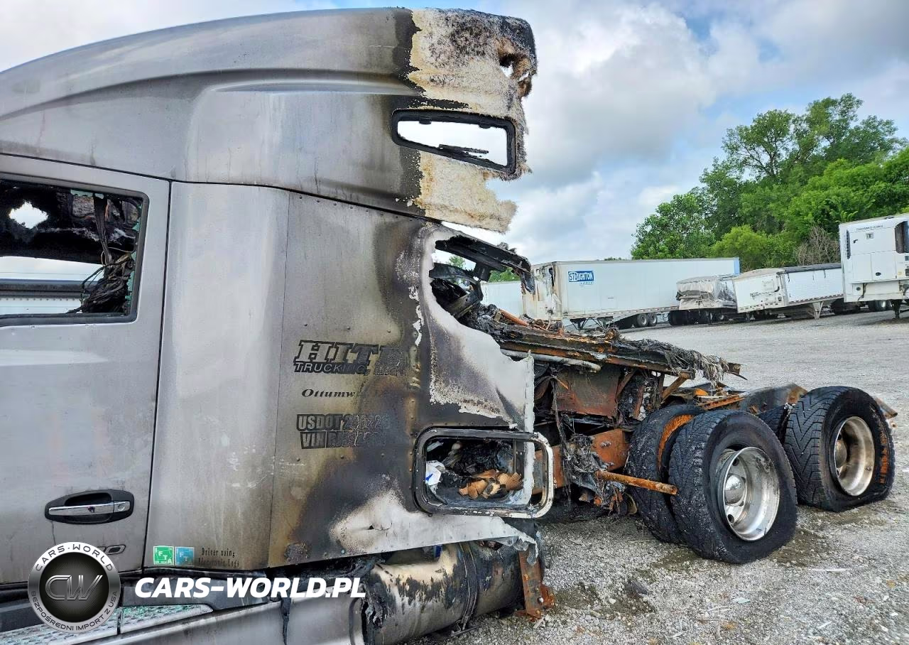 2024 Kenworth T680 Semi Truck VIN:1XKYD49X4RJ312901 - 9