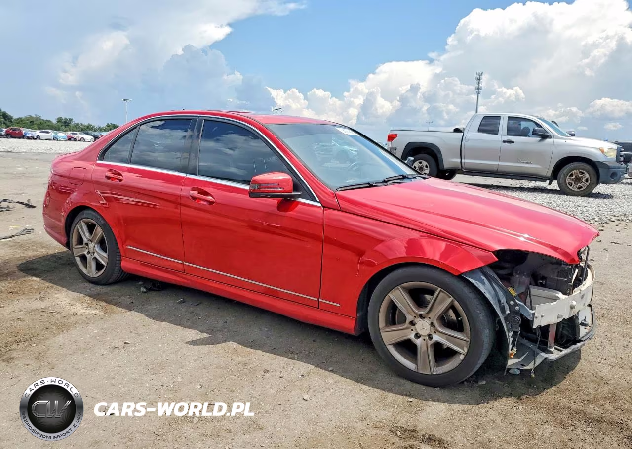 2010 Mercedes-Benz C 300 VIN:WDDGF5EBXAR125756 - 4