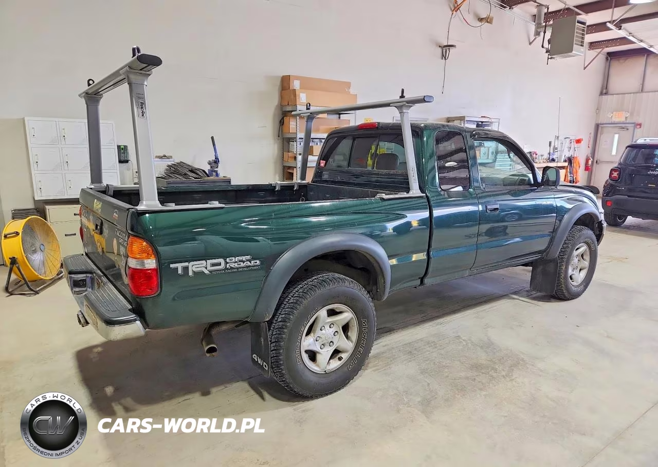2003 Toyota Tacoma Xtracab VIN:5TEWN72N03Z170635 - 3