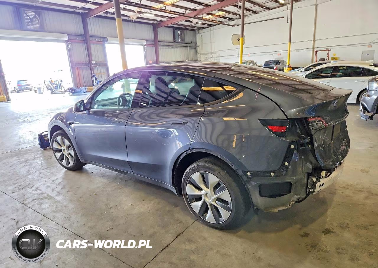 2023 Tesla Model Y VIN:7SAYGDEE8PA078645 - 2