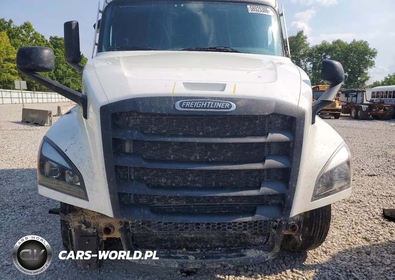 2026 Freightliner Cascadia 126 Semi Truck VIN:1FUJHHDR0TLWL2996 - 11