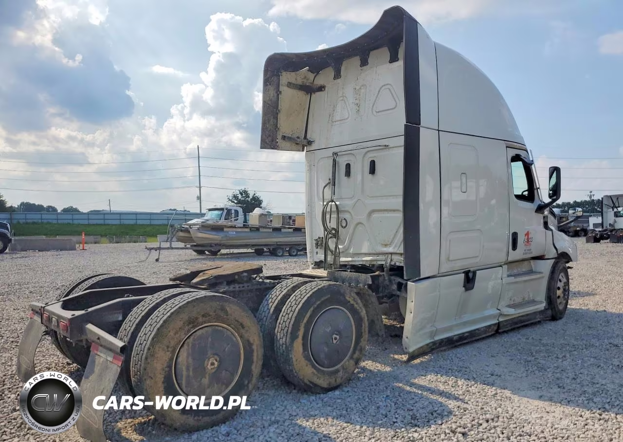 2026 Freightliner Cascadia 126 Semi Truck VIN:1FUJHHDR0TLWL2996 - 3