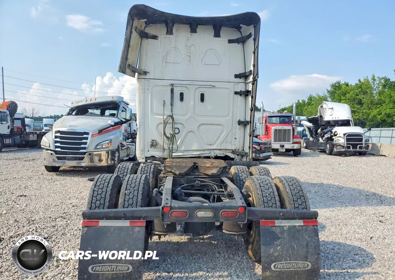 2026 Freightliner Cascadia 126 Semi Truck VIN:1FUJHHDR0TLWL2996 - 6