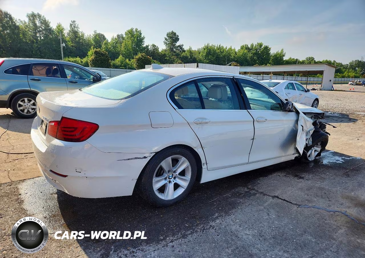 2012 BMW 528 I VIN:WBAXG5C50CDY30342 - 3