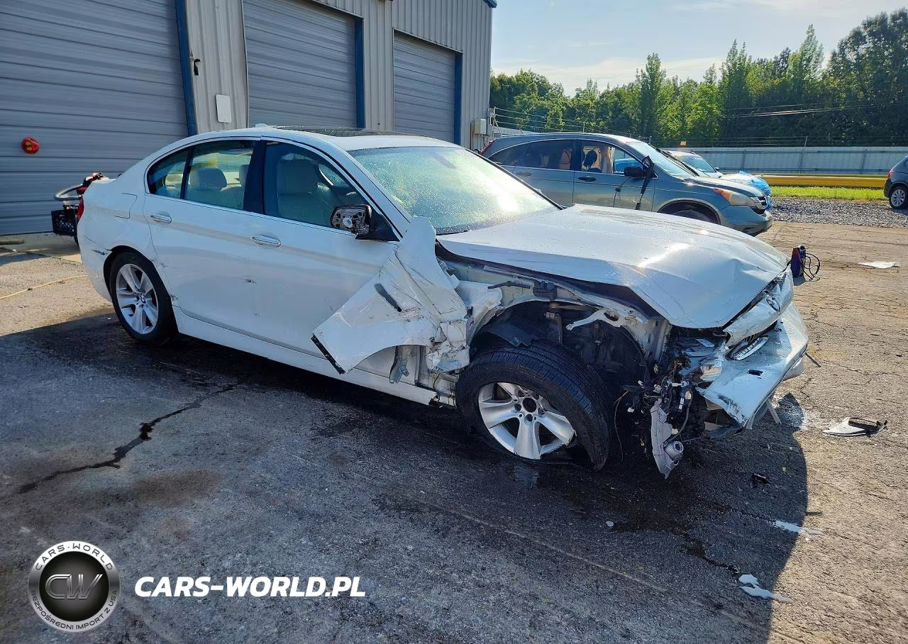 2012 BMW 528 I VIN:WBAXG5C50CDY30342 - 4