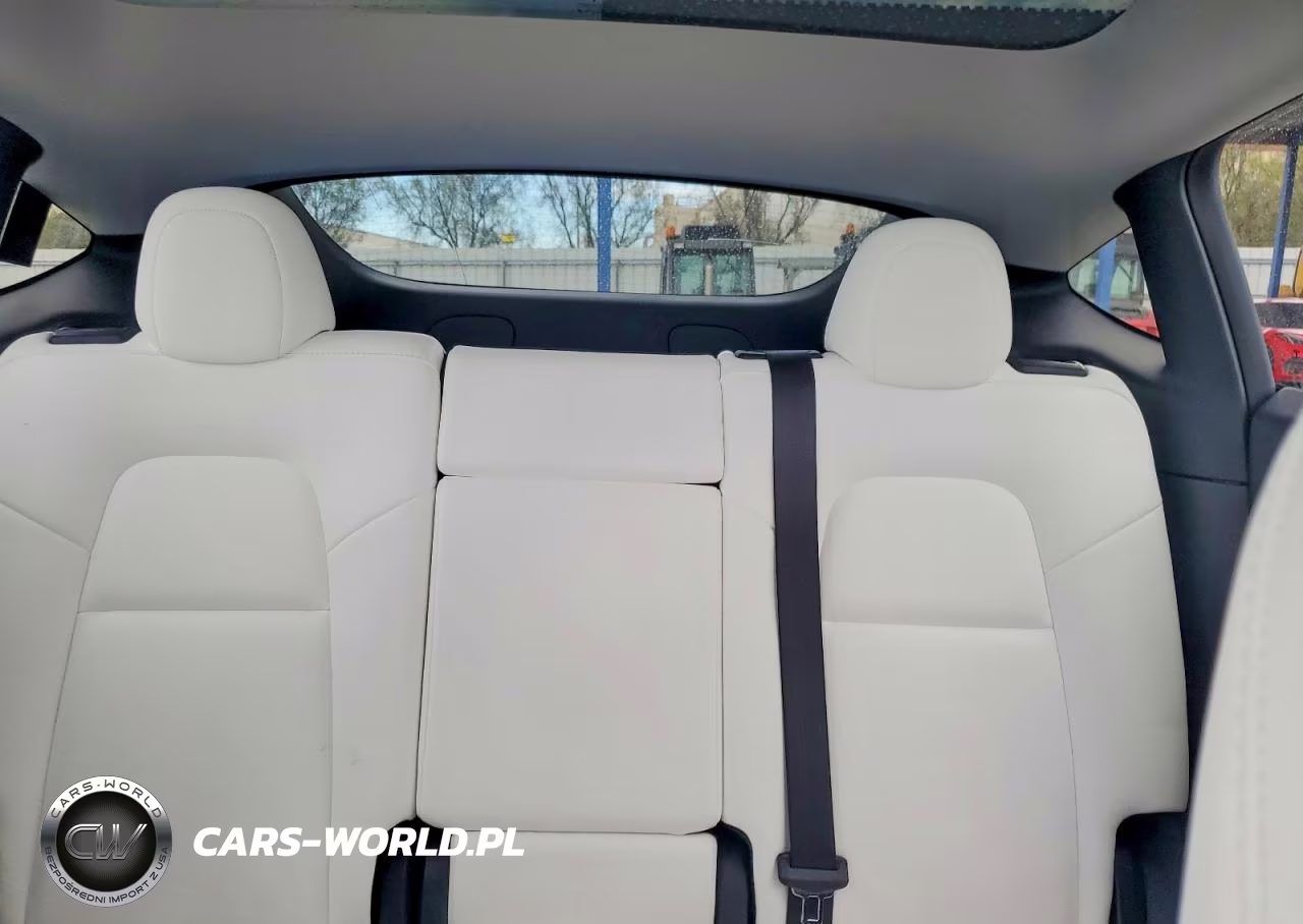 2022 Tesla Model Y VIN:7SAYGDEF8NF489990 - 10
