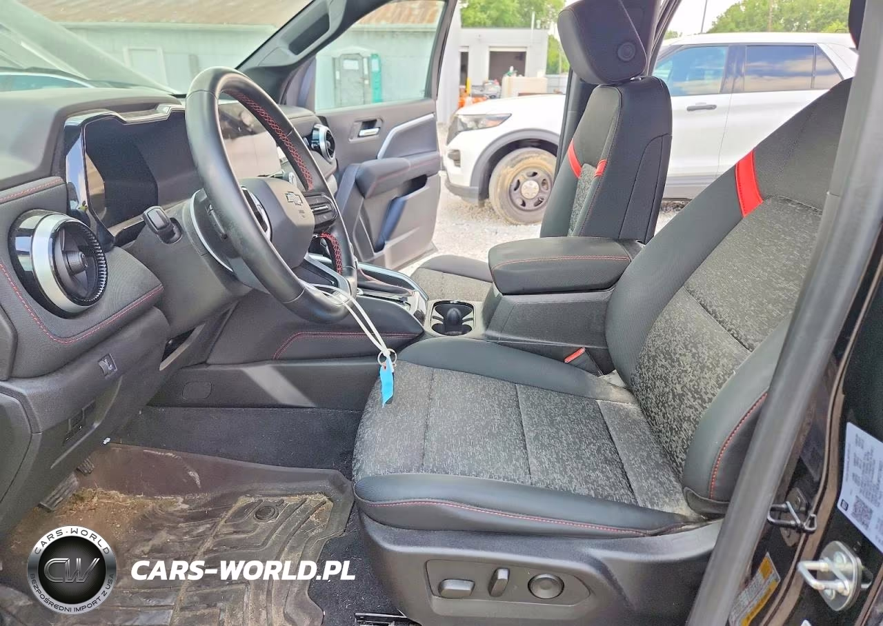 2023 Chevrolet Colorado Z71 VIN:1GCPTDEK4P1176027 - 7
