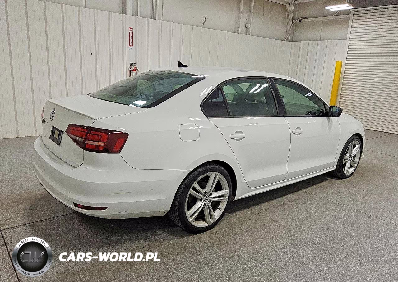2016 Volkswagen Jetta Sport VIN:3VWB17AJ7GM362031 - 3