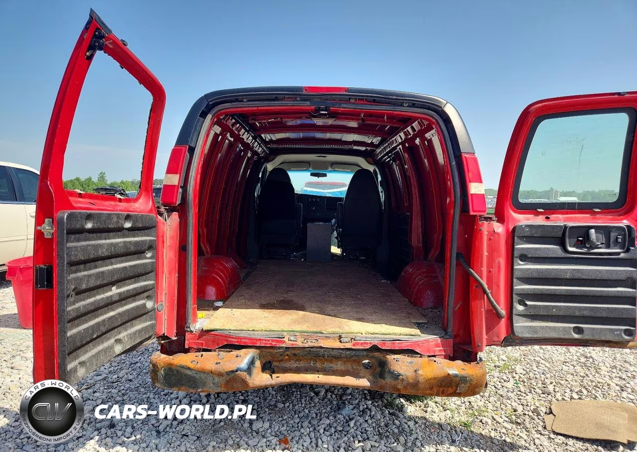 2013 Chevrolet Express 2500 Cargo Delivery Van VIN:1GCWGFCA8D1125969 - 10