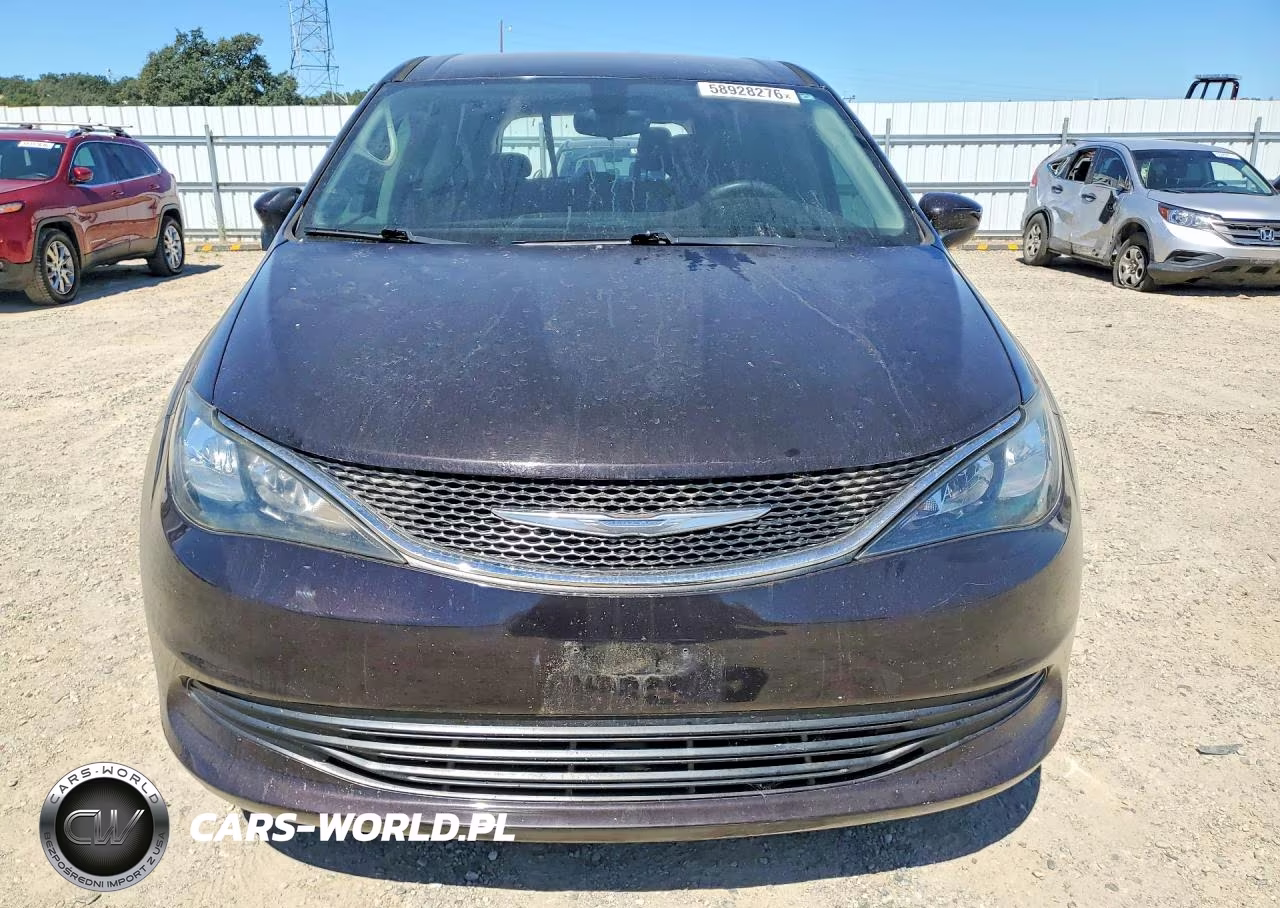 2017 Chrysler Pacifica Touring VIN:2C4RC1DG6HR577208 - 5