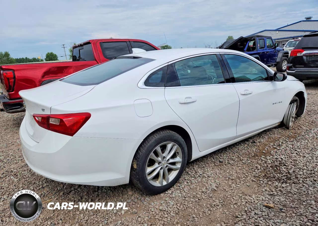 2017 Chevrolet Malibu Lt VIN:1G1ZE5STXHF123416 - 3