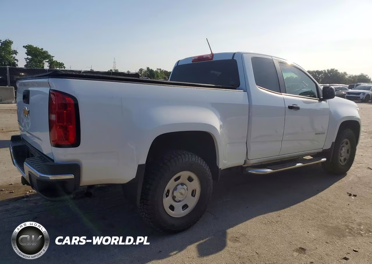 2018 Chevrolet Colorado VIN:1GCHSAEA6J1205743 - 3