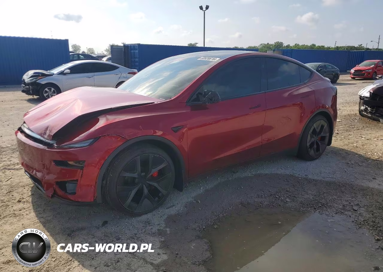 2026 Tesla Model Y – zdjęcie 1 z 13